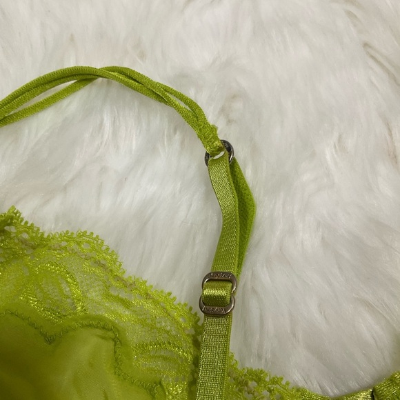 Very Sexy Vintage Victorias Secret Green and Nude Set - Picture 10 of 13